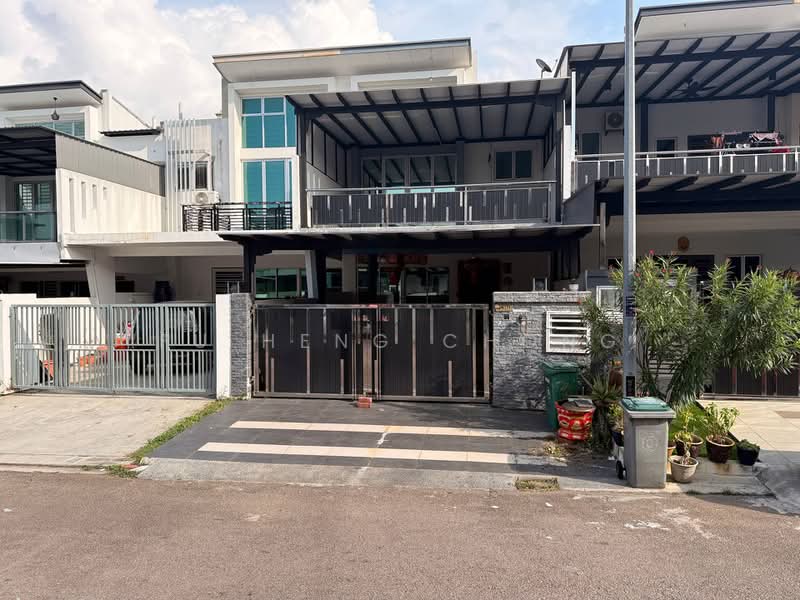 2-storey Terraced House for Sale in Bandar Seri Alam (Masai) - Fu Heng Chong - Exterior - PropertyGuru.com.my