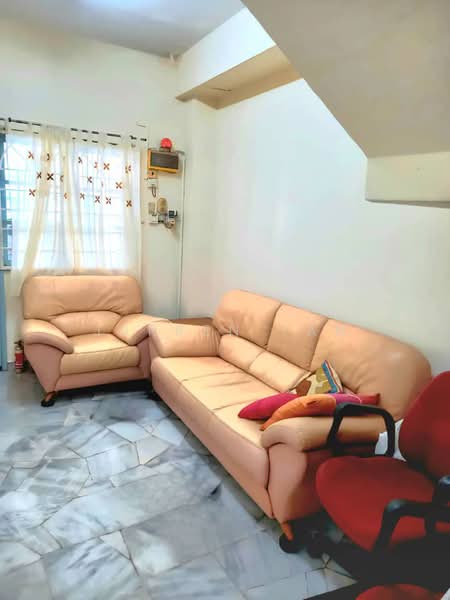 Rumah Teres 2 Tingkat untuk Dijual di BANDAR PUCHONG JAYA (Puchong) - Jarren Tan - Living Room - PropertyGuru.com.my