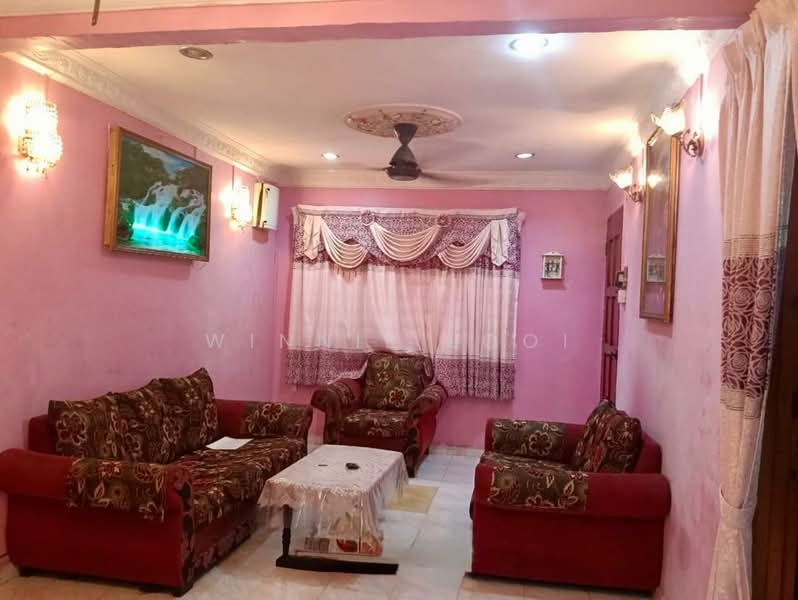 Rumah Teres 1 Tingkat untuk Dijual di Balakong (Selangor) - Winnie Looi - Living Room - PropertyGuru.com.my