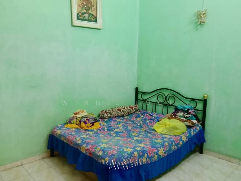 Rumah Teres 1 Tingkat untuk Dijual di Balakong (Selangor) - Winnie Looi - Bedroom - PropertyGuru.com.my