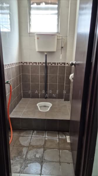 Kedai untuk Disewa di Bandar Puteri Puchong (Puchong) - Jarren Tan - Bathroom - PropertyGuru.com.my