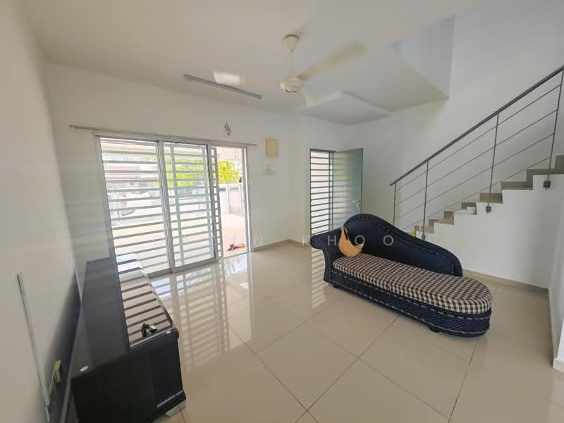 Rumah Teres 2 Tingkat untuk Disewa di Taman Pakatan Jaya (Tambun) - Qazin Khoo - Living Room - PropertyGuru.com.my