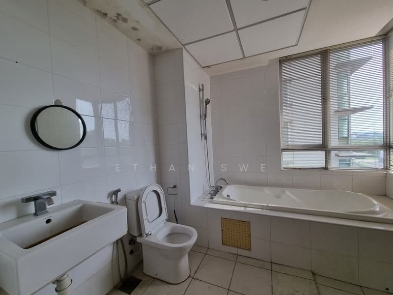 Servis Apartment untuk Disewa di Solaris Dutamas - Ethan Swe - Bathroom - PropertyGuru.com.my