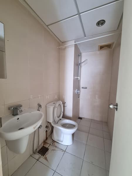 Servis Apartment untuk Disewa di Solaris Dutamas - Ethan Swe - Bathroom - PropertyGuru.com.my