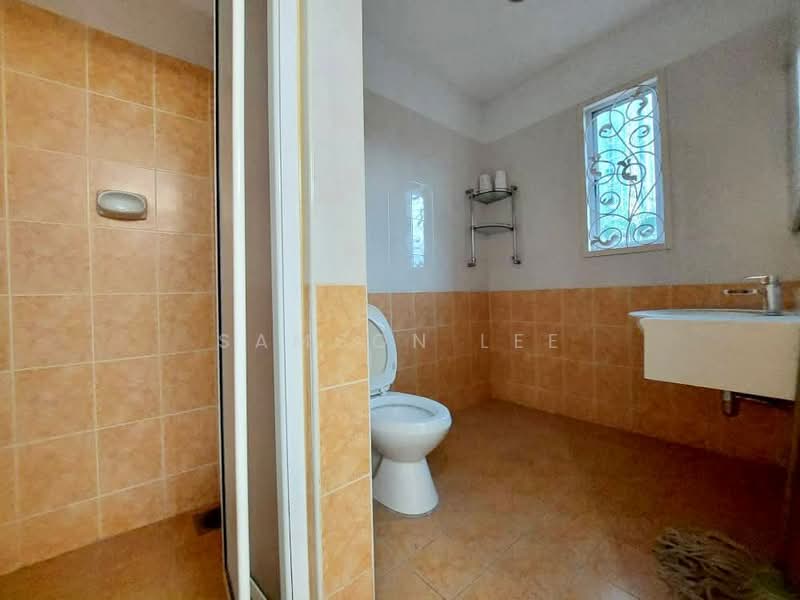 3-storey Terraced House for Sale in Taman Tasik Indah Mewah (Batu) - Samson Lee - Bathroom - PropertyGuru.com.my