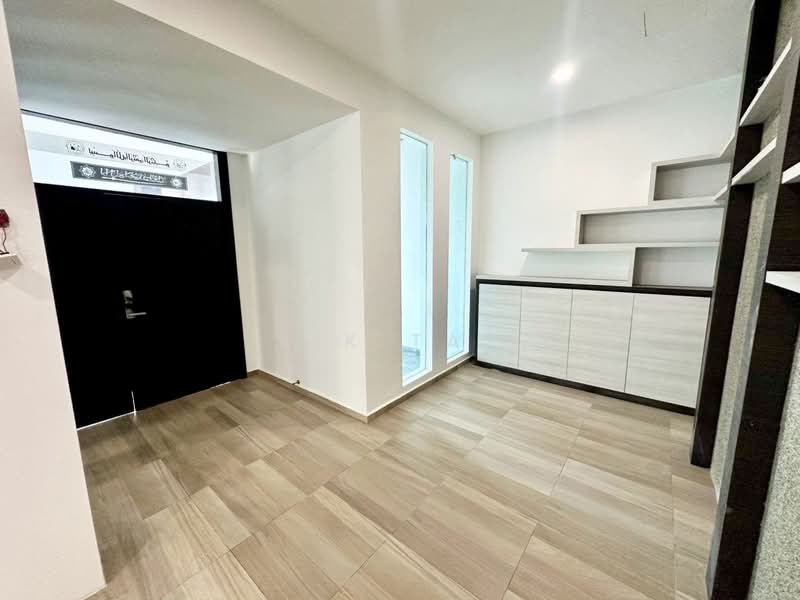 Semi-Detached House for Sale in Taman Molek (Johor Bahru) - Yik Tat - PropertyGuru.com.my