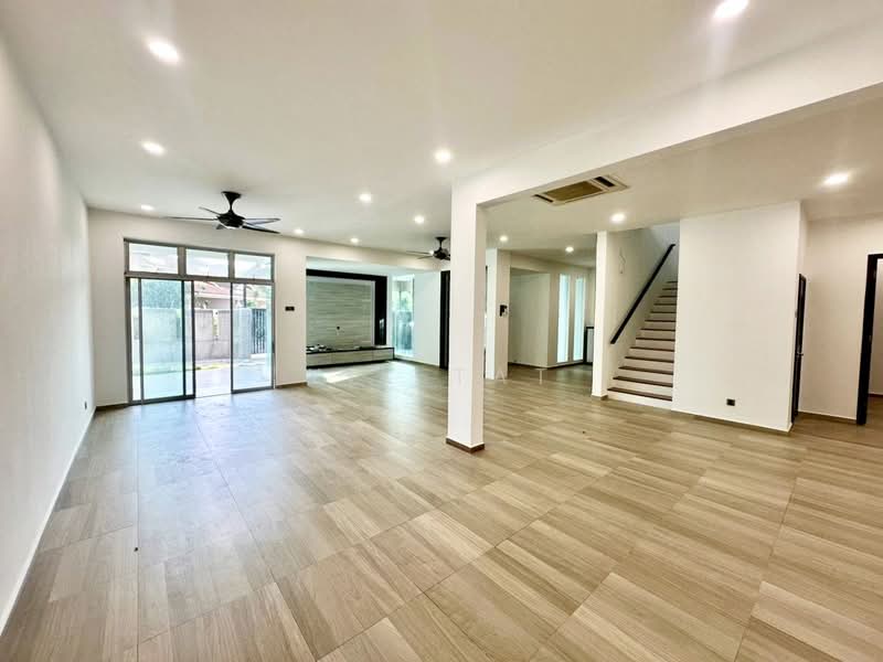 Semi-Detached House for Sale in Taman Molek (Johor Bahru) - Yik Tat - PropertyGuru.com.my