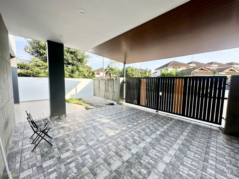 Semi-Detached House for Sale in Taman Molek (Johor Bahru) - Yik Tat - PropertyGuru.com.my
