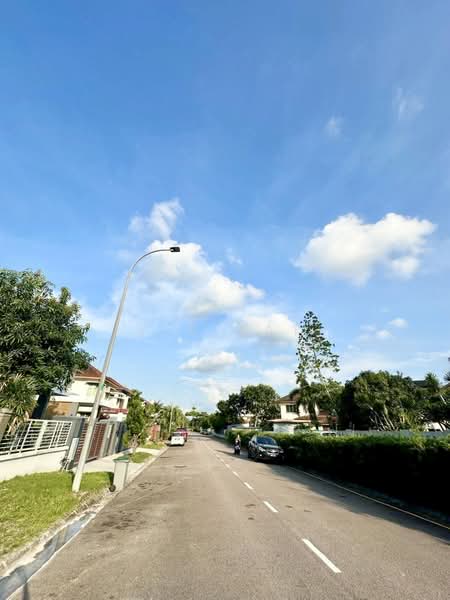 Semi-Detached House for Sale in Taman Molek (Johor Bahru) - Yik Tat - PropertyGuru.com.my