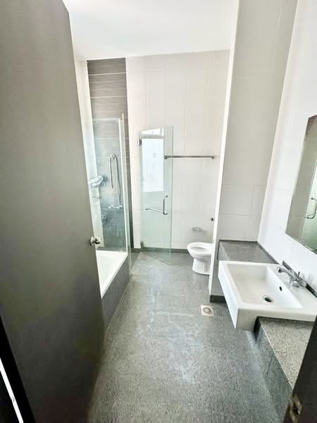Semi-Detached House for Sale in Taman Molek (Johor Bahru) - Yik Tat - PropertyGuru.com.my