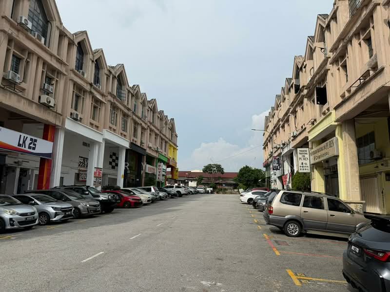 Shop for Sale in Desa Aman Puri (Kepong) - Ryan Swe - Exterior - PropertyGuru.com.my