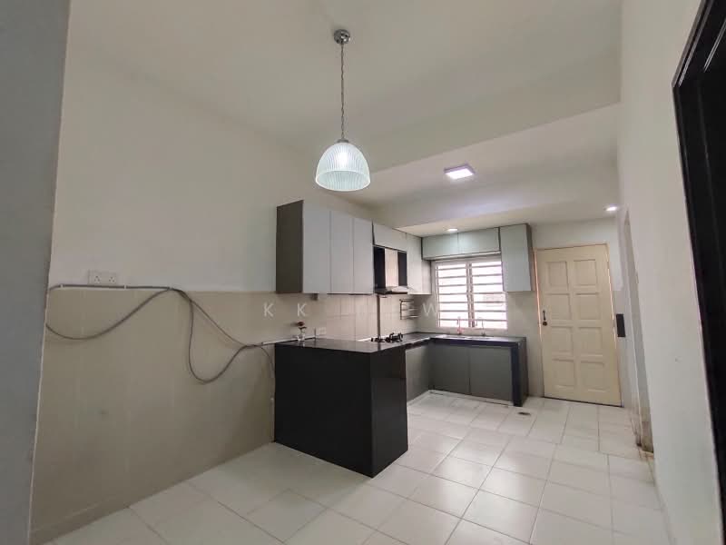 Rumah Teres 2 Tingkat untuk Disewa di Semenyih Parklands (Beranang) - KK HEW - Kitchen - PropertyGuru.com.my