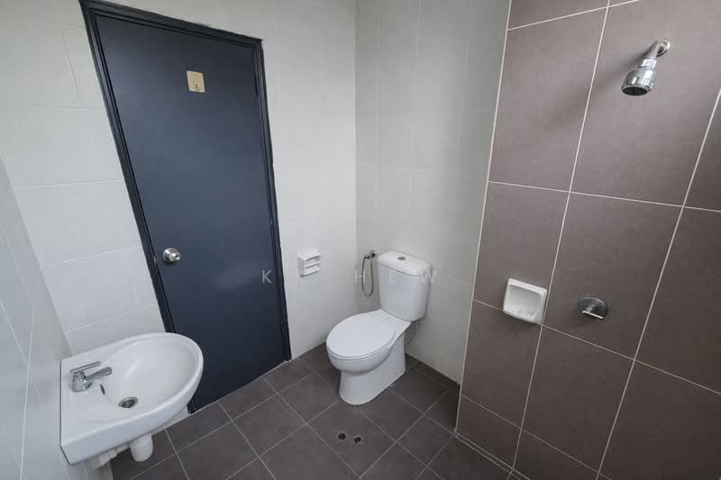 Rumah Teres 2 Tingkat untuk Dijual di Semenyih Parklands (Beranang) - KK HEW - Bathroom - PropertyGuru.com.my