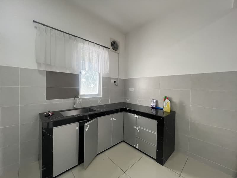 Rumah Teres 2 Tingkat untuk Disewa di Bandar Rimbayu (Telok Panglima Garang) - Miki You - Kitchen - PropertyGuru.com.my