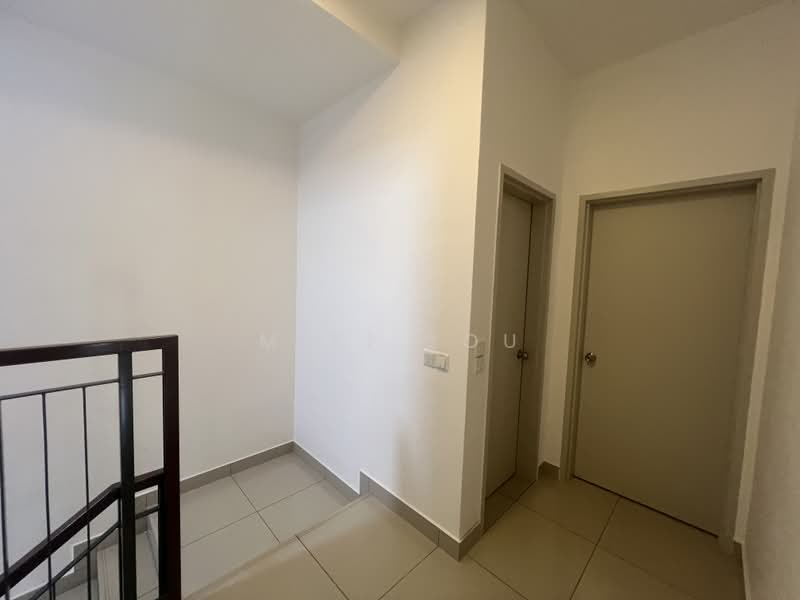 Rumah Teres 2 Tingkat untuk Disewa di Bandar Rimbayu (Telok Panglima Garang) - Miki You - Corridor - PropertyGuru.com.my