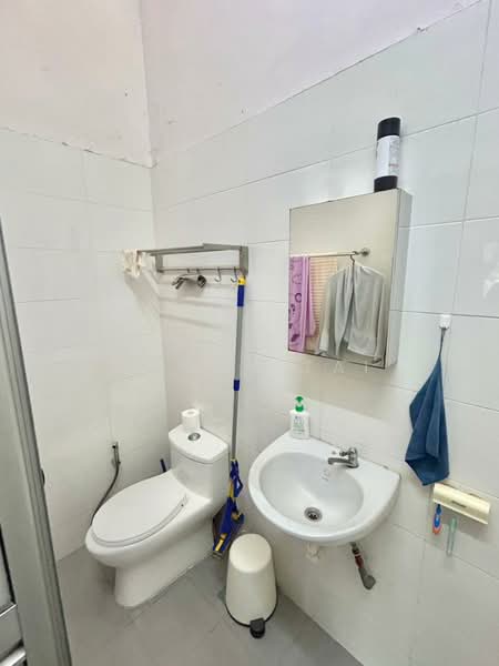 Rumah Teres 1 Tingkat untuk Dijual di Taman Skudai Baru (Skudai) - Tommy Tai - Bathroom - PropertyGuru.com.my