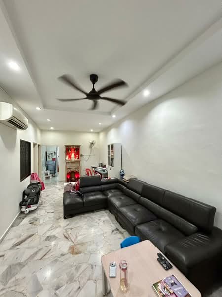 Rumah Teres 1 Tingkat untuk Dijual di Taman Skudai Baru (Skudai) - Tommy Tai - Living Room - PropertyGuru.com.my