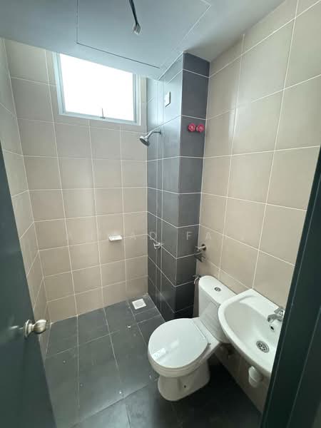 Townhouse for Rent in Dengkil (Selangor) - Ahmad Faiz - Bathroom - PropertyGuru.com.my