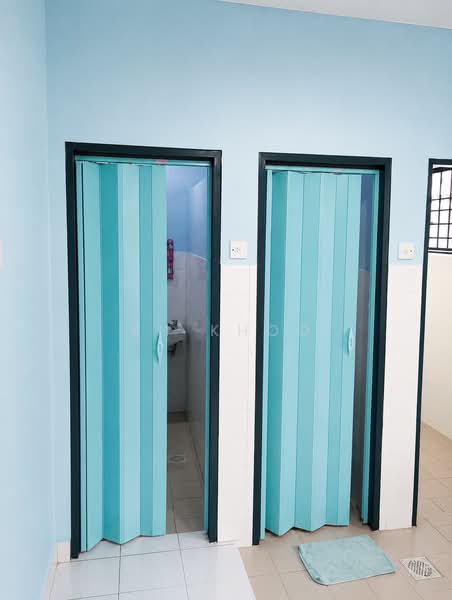 Apartment for Sale at Pangsapuri Sri Tanjung - KH Khoo - Bathroom - PropertyGuru.com.my