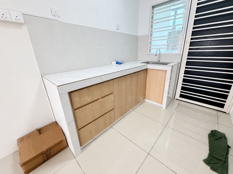 2-storey Terraced House for Rent in Dengkil (Selangor) - Ahmad Faiz - Kitchen - PropertyGuru.com.my