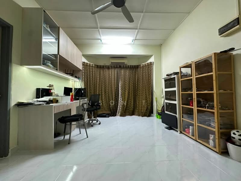 2-storey Terraced House for Sale in Taman Desa Tebrau (Tebrau) - Winson Tan - Study - PropertyGuru.com.my