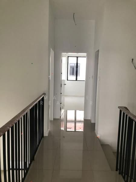 2-storey Terraced House for Rent in Setia Eco Glades (Cyberjaya) - Maznee Realtor - Corridor - PropertyGuru.com.my
