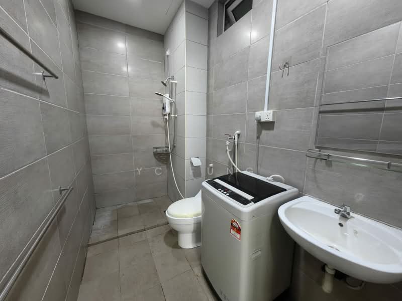 Service Residence for Rent at D'carlton (Residensi Seri Mega) - YC Fung - Bathroom - PropertyGuru.com.my