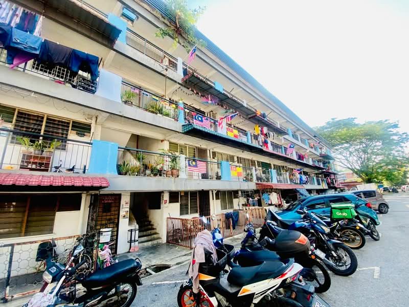 Flat for Sale at PKNS Flat Seksyen 16 - Hairi Halim - PropertyGuru.com.my
