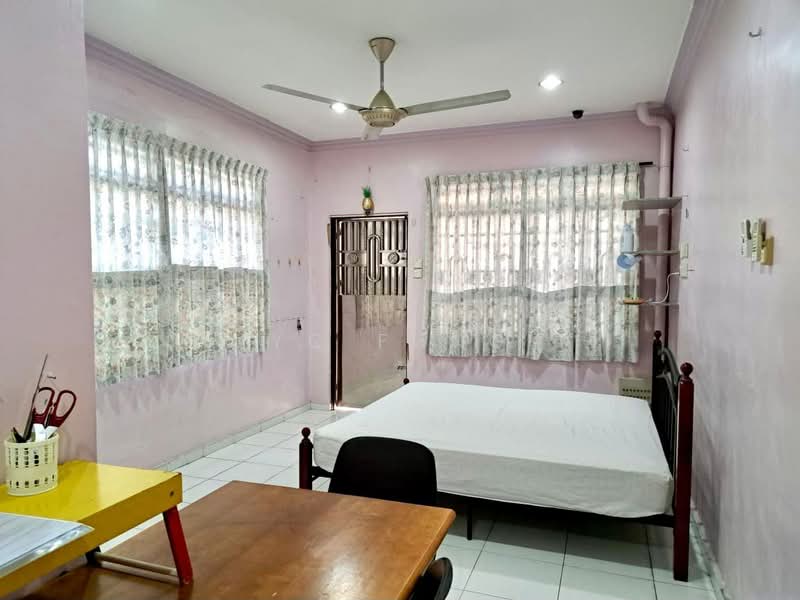 Condominium for Rent at Pelita Indah - YC Fung - Bedroom - PropertyGuru.com.my