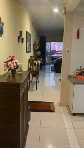 Condominium for Sale at Hartamas Regency 2 - Jeremy Wong - Corridor - PropertyGuru.com.my