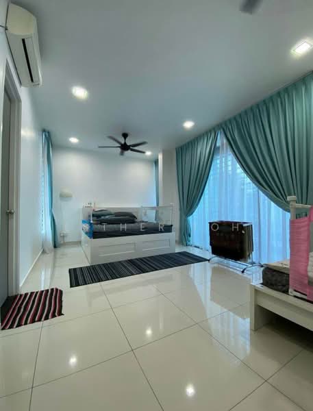 2-storey Terraced House for Sale in Taman Mount Austin (Tebrau) - Esther Toh - PropertyGuru.com.my