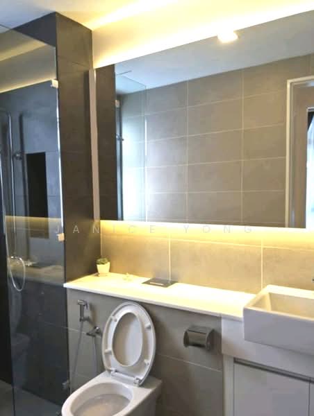 Servis Apartment untuk Disewa di Setia Sky 88 - Janice Yong - Bathroom - PropertyGuru.com.my