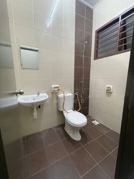 1-storey Terraced House for Sale in Bandar Putera 2 (Klang) - Wan Azlan Ahmad - PropertyGuru.com.my