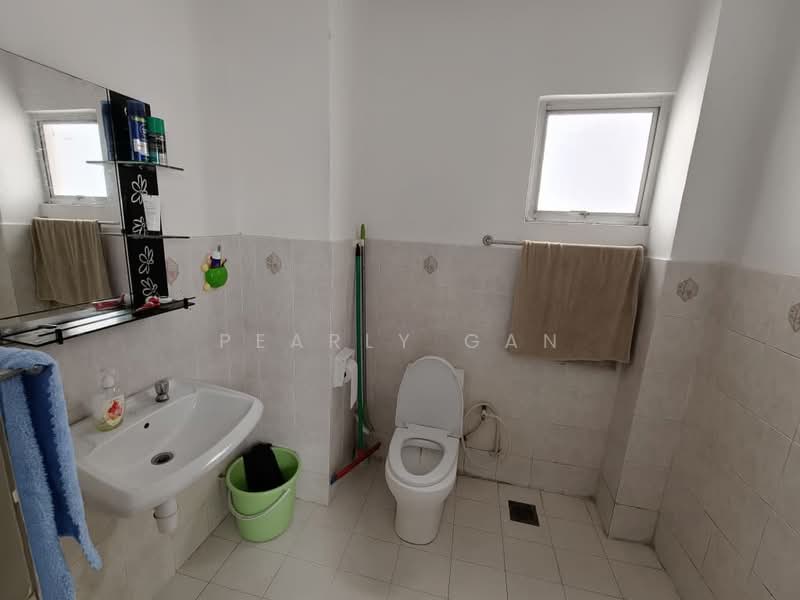 Condominium for Rent at Ridzuan Condominium - Pearly Gan - Bathroom - PropertyGuru.com.my