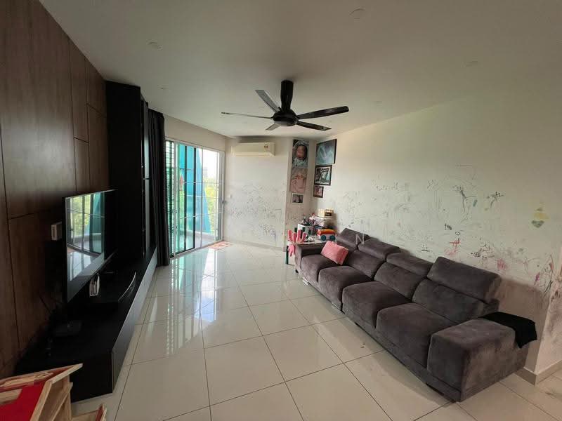 Kondominium untuk Dijual di Trinity Aquata - Amy Chin - Living Room - PropertyGuru.com.my
