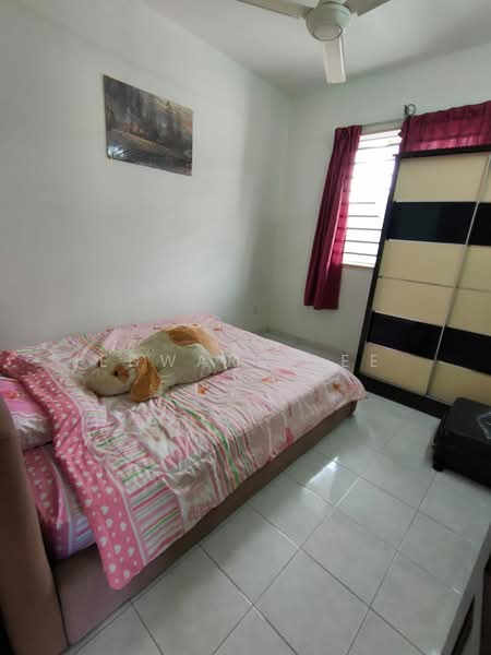 Pangsapuri untuk Disewa di Relau Vista Apartment - Edward Lee - Bedroom - PropertyGuru.com.my