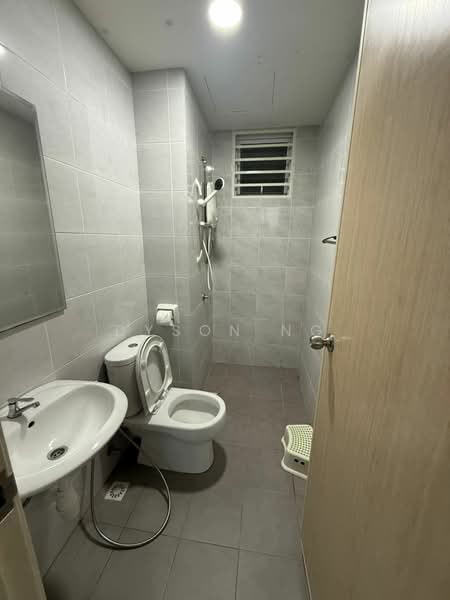 Condominium for Rent at i-Santorini - Dyson Ng - Bathroom - PropertyGuru.com.my