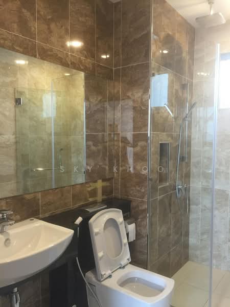 Servis Apartment untuk Dijual di Paragon Residences @ Straits View - Sky Khoo - Bathroom - PropertyGuru.com.my