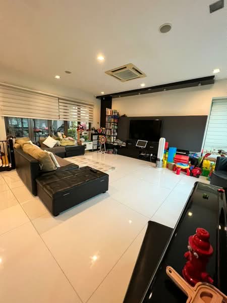 Bungalow for Sale in Kota Kemuning (Shah Alam) - YU FONG LOO - Living Room - PropertyGuru.com.my