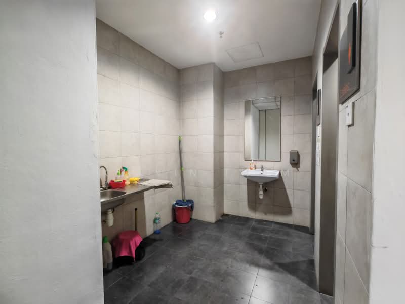 Office for Rent in Seksyen 8 (Petaling Jaya) - Kelvin Tham - Bathroom - PropertyGuru.com.my