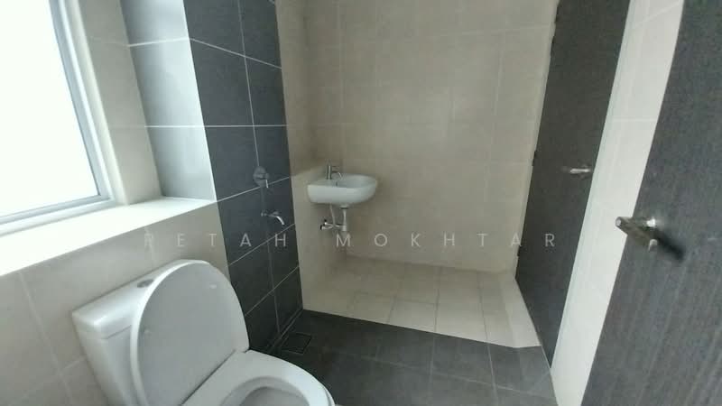 Rumah Teres 2 Tingkat untuk Disewa di Dengkil (Selangor) - PETAH MOKHTAR - Bathroom - PropertyGuru.com.my