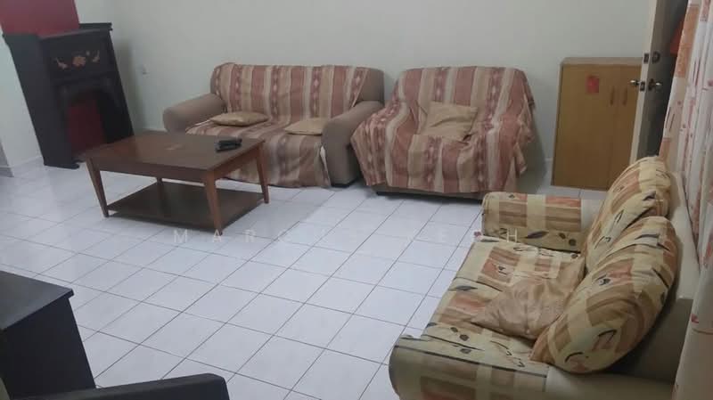 2-storey Terraced House for Rent in Kota Perdana (Seri Kembangan) - Marcus Keoh - Living Room - PropertyGuru.com.my