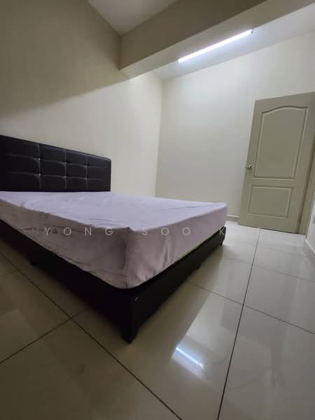 Kondominium untuk Disewa di Orange 3 (Oren 3) - Yong Soo Kee - Bedroom - PropertyGuru.com.my
