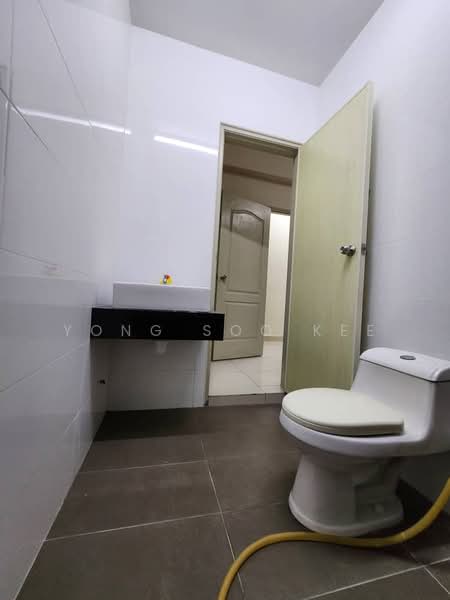 Kondominium untuk Disewa di Orange 3 (Oren 3) - Yong Soo Kee - Bathroom - PropertyGuru.com.my