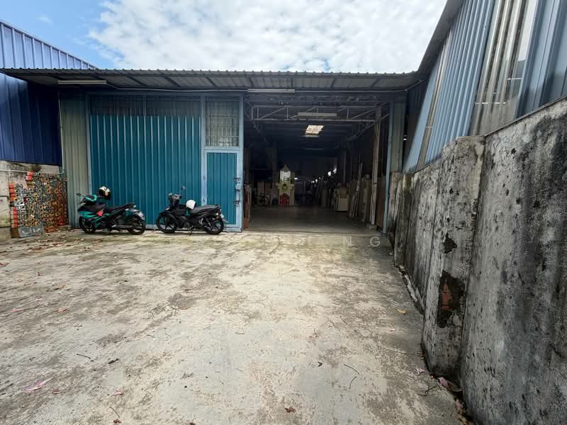Kilang untuk Disewa di Taman Desa Cemerlang (Ulu Tiram) - Ray Kiang - Exterior - PropertyGuru.com.my