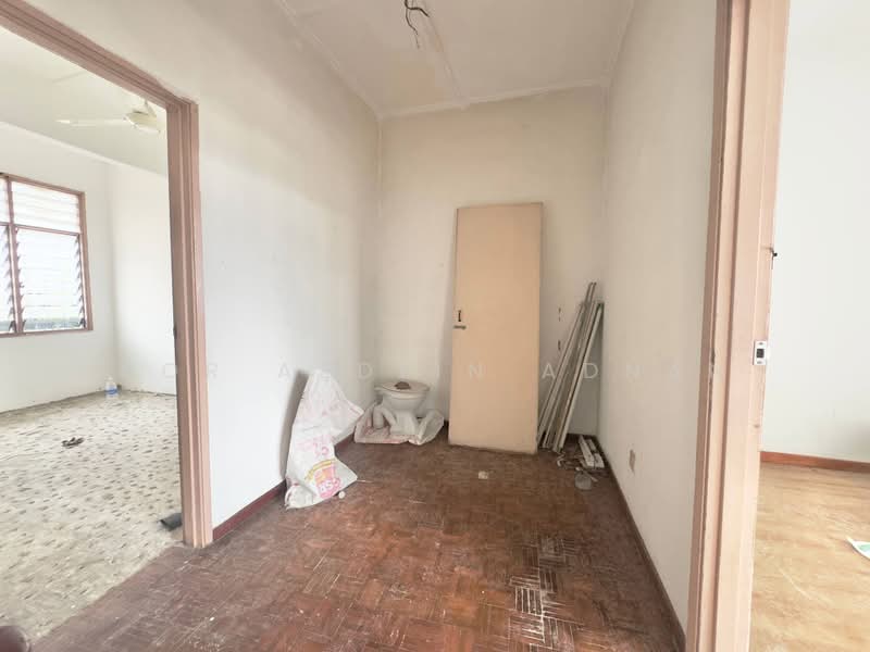 Rumah Teres 2 Tingkat untuk Dijual di Bandar Rinching Seksyen 2 (Semenyih) - Nor Azdlin Adnan - PropertyGuru.com.my