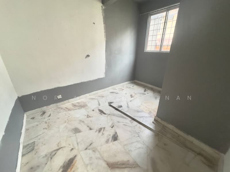Rumah Teres 2 Tingkat untuk Dijual di Bandar Rinching Seksyen 2 (Semenyih) - Nor Azdlin Adnan - PropertyGuru.com.my