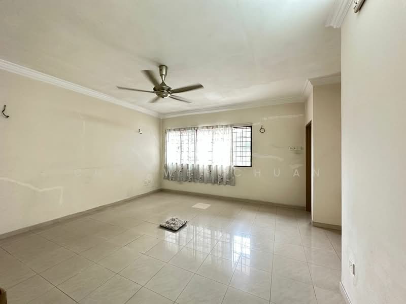 Rumah Teres 2 Tingkat untuk Dijual di Taman Seri Taming (Cheras) - Chai Wei Chuan - Living Room - PropertyGuru.com.my