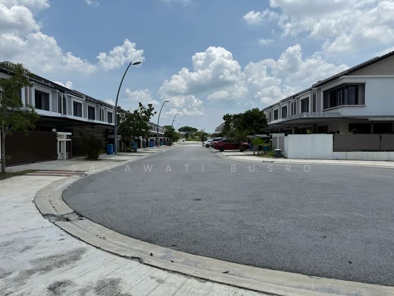 Rumah Teres untuk Dijual di Elmina (Shah Alam) - Salawati Busro - Exterior - PropertyGuru.com.my