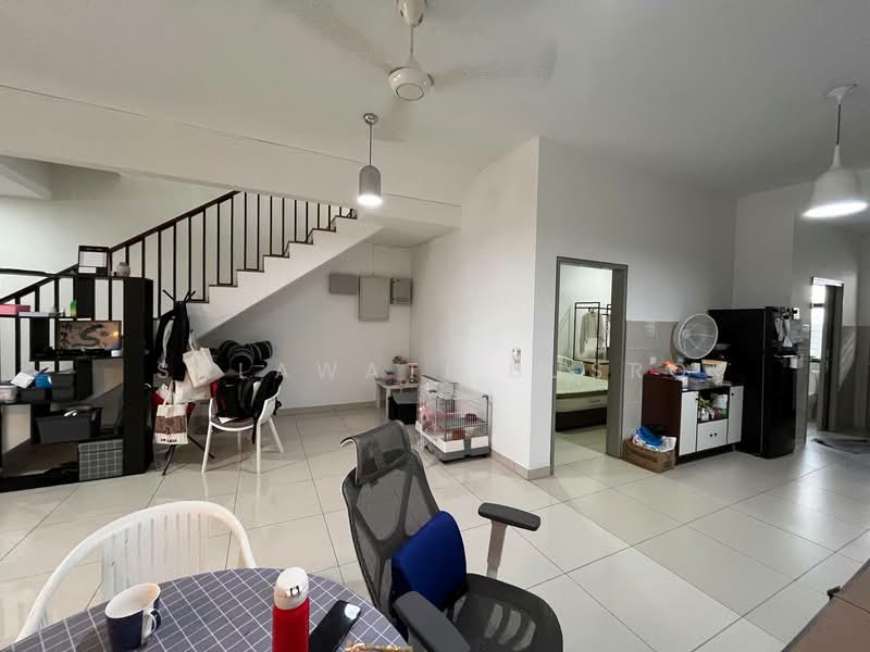 Rumah Teres untuk Dijual di Elmina (Shah Alam) - Salawati Busro - Living Room - PropertyGuru.com.my